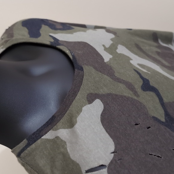 Pacsun| Green Camo Print Distressed Short Sleeve Crew Neck T-shirt Long Fit - Picture 7 of 14